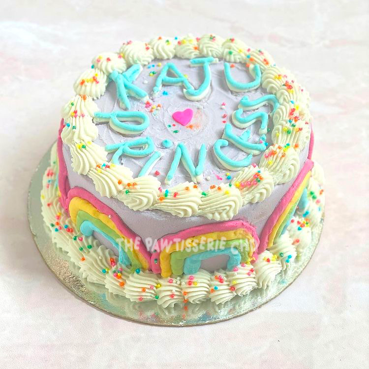 Pets sales cake shop